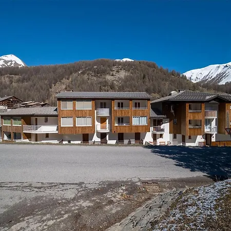 In Near Allos